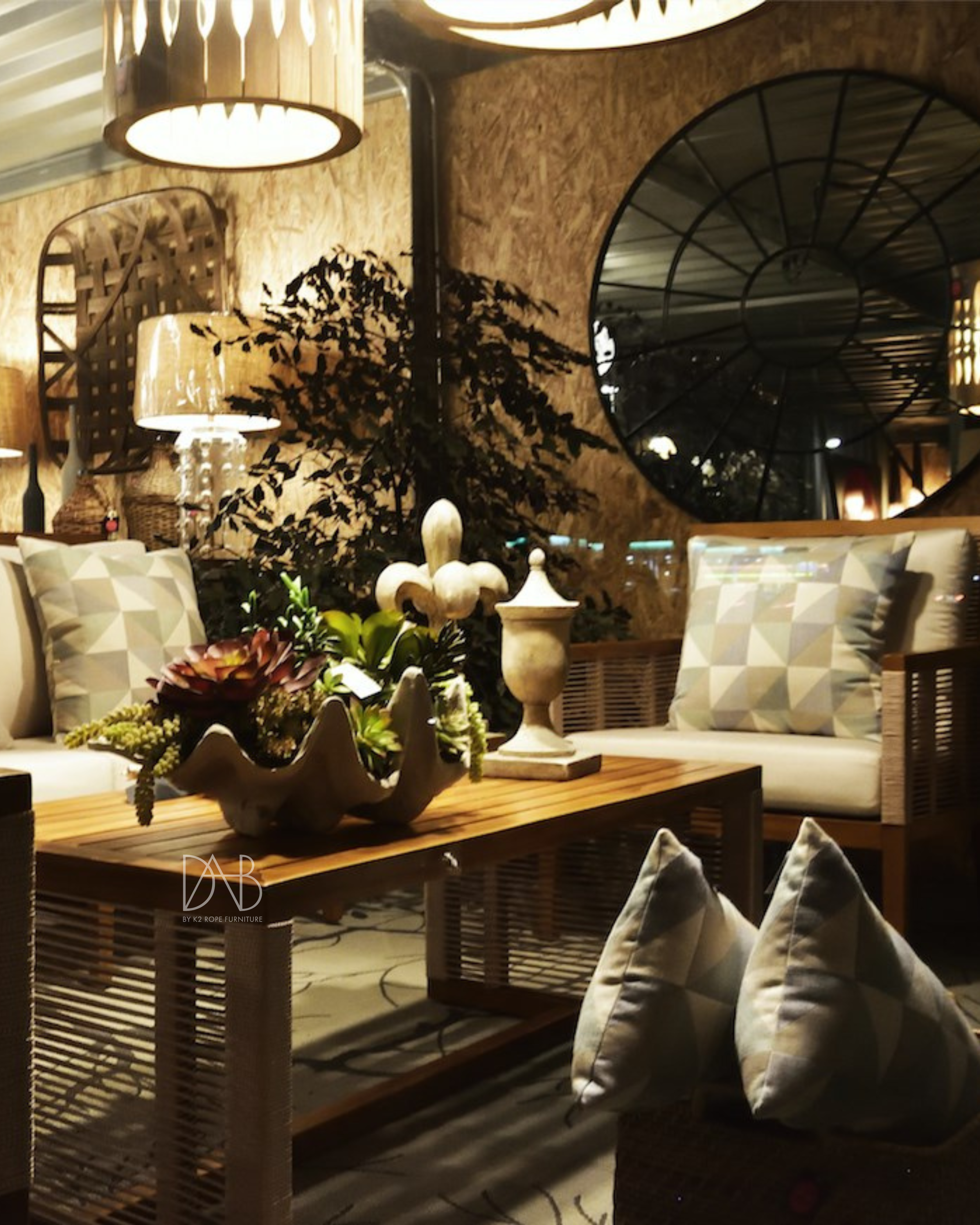 Read more about the article Explore a Wide Range of 3 Perfect Lounge Chairs for Your Living Room