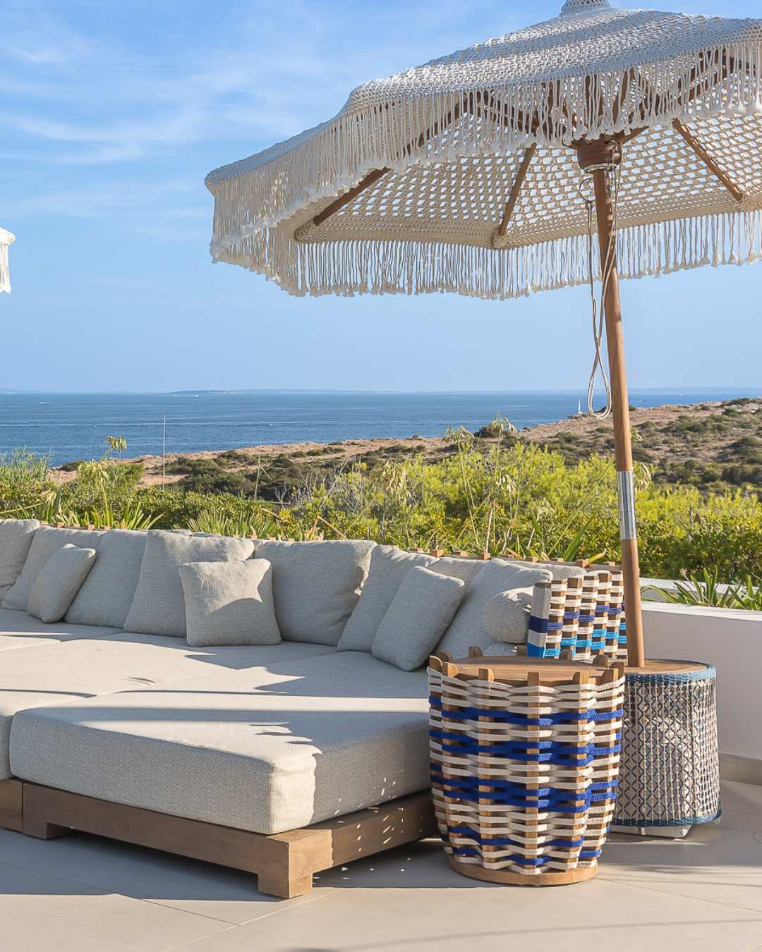 Read more about the article Finding the Ideal Rope Furniture Set for Your Outdoor Oasis