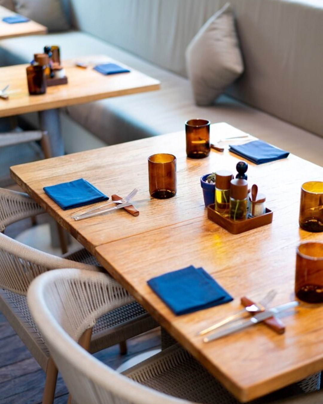 Read more about the article Do You Know Where Do Restaurants Get Their Furniture?