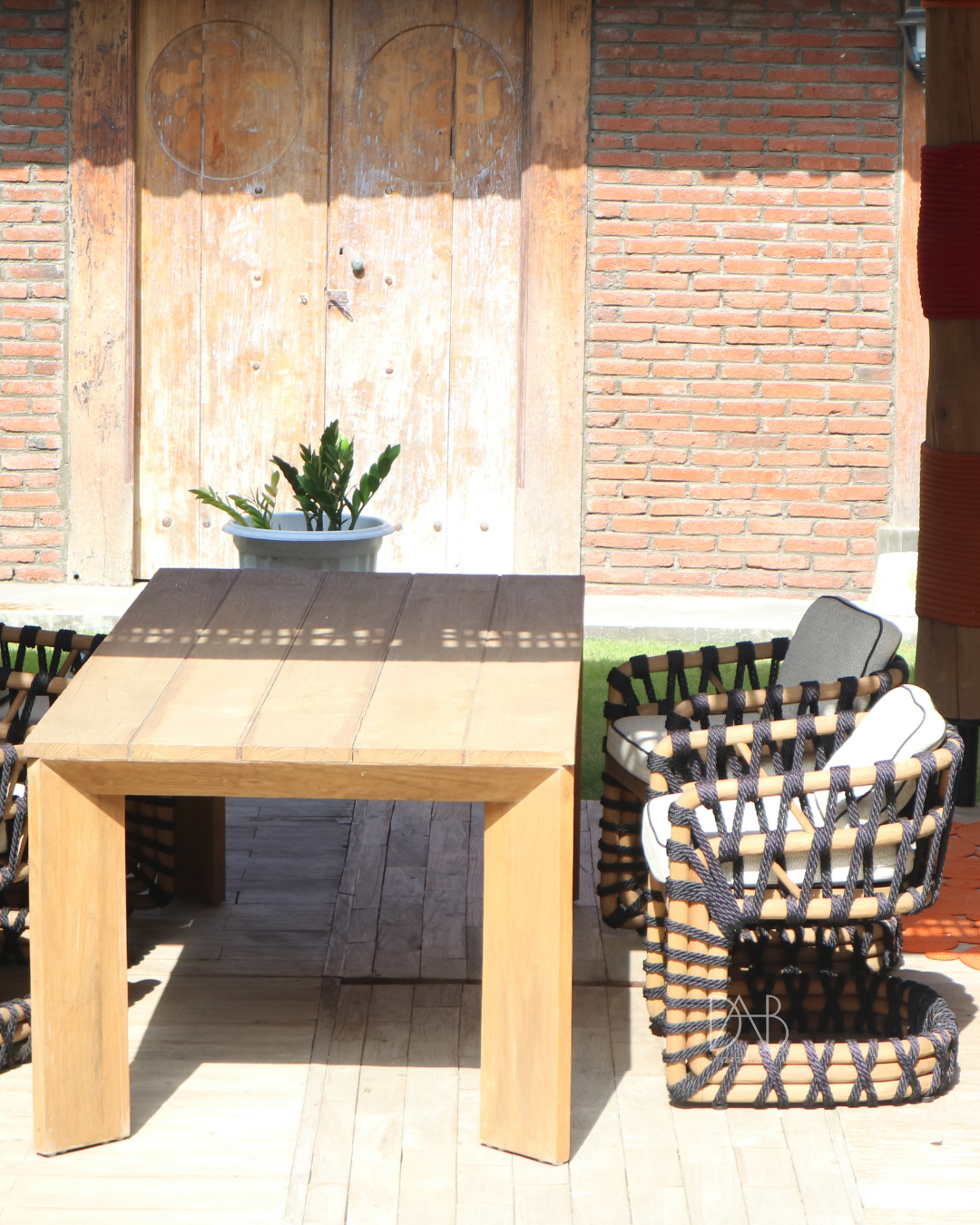 Read more about the article Trendy Coral Rope Armchair Ideas for Your Home